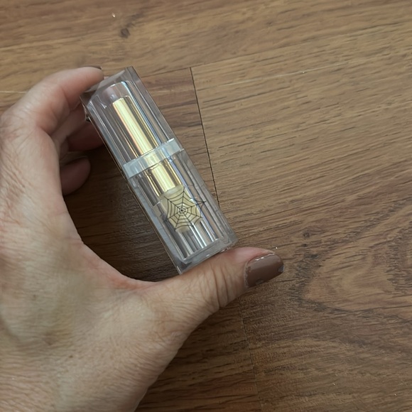 MAC Cosmetics x Charlotte Olympia lipstick in Retro Rouge- rare & limited - Picture 4 of 5